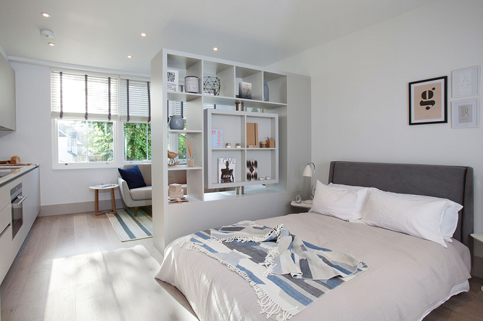 Thiết kế phòng khách liền phòng ngủ là xu hướng mới trong việc tận dụng không gian sống tối đa. Với sự sáng tạo trong thiết kế, bạn có thể tạo ra không gian sống đa năng, tiện ích và đẹp mắt. Hãy cùng nhìn ngắm hình ảnh này để có thêm những ý tưởng thiết kế sáng tạo cho căn hộ của mình.