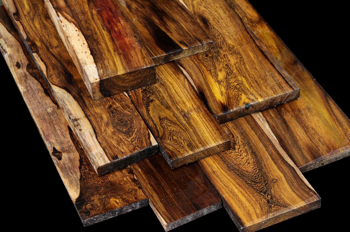 Vân gỗ chiu liu đen